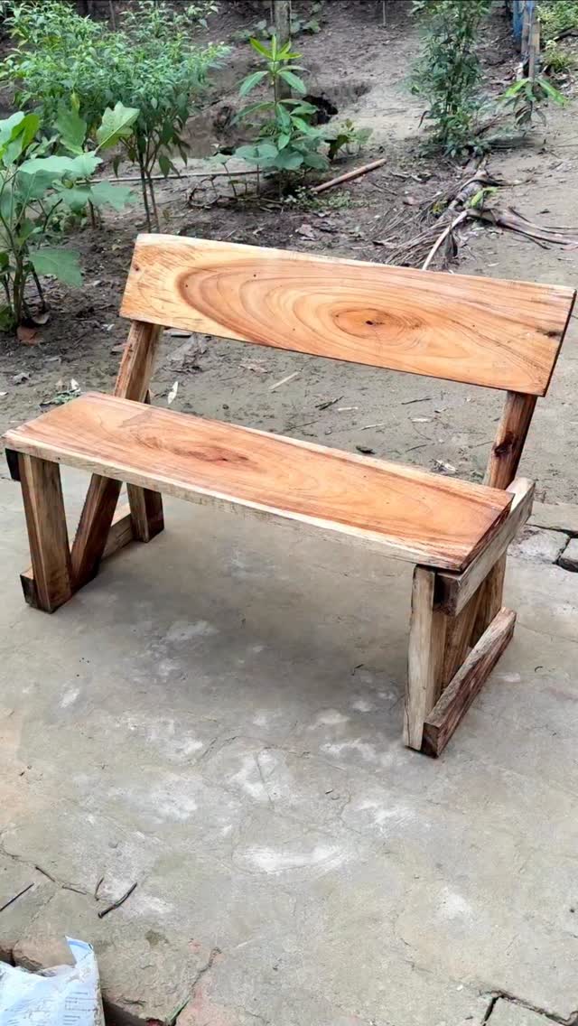 Making a bench from old wood ❤️🏠 #diy #woodworking #ideas #diybench #reclaimedwood diyprojects creat…