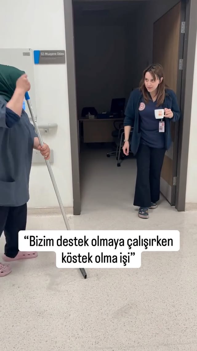 Sürpriz sonlu video. Gittiği her yere kaos götüren o kişisindir. 🥹🥹 🎬Kurgu içeriktir.Mesai saatleri …