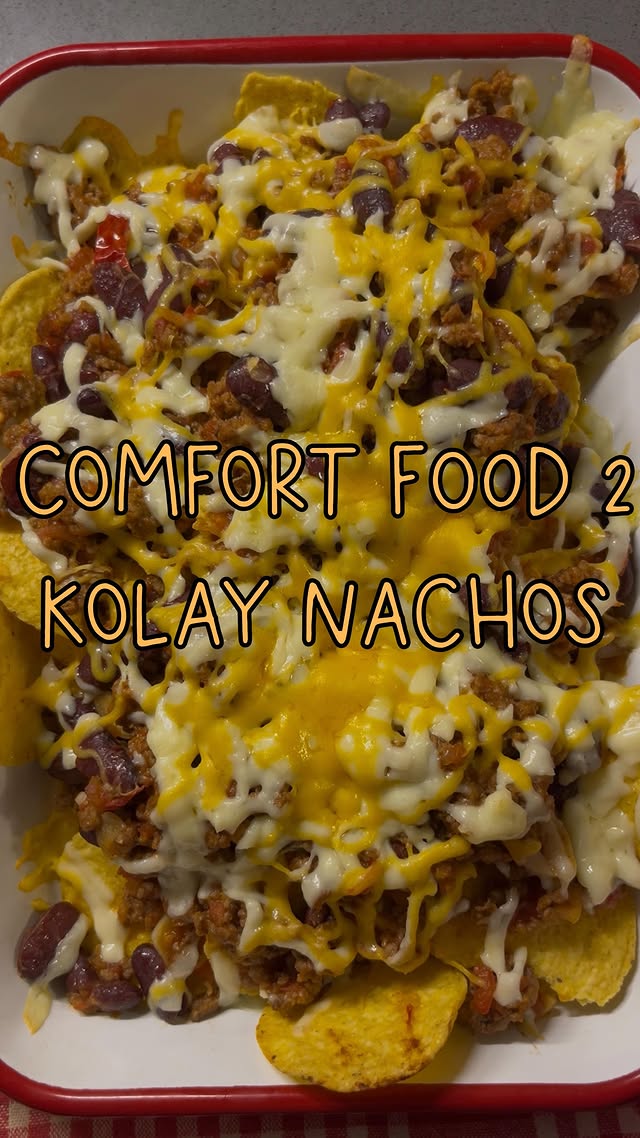 COMFORT FOOD -II- KOLAY NACHOS tek kişilik porsiyona göre ölçüler sırasıyla; 250 gr kıyma Yarım Soğa…