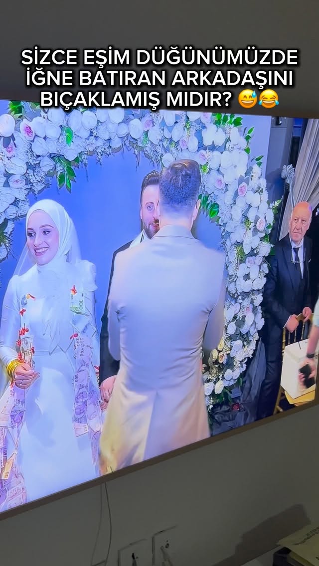 İyi olmuş mu? #eğlence #couplegoals #komedi #şaka #düğün