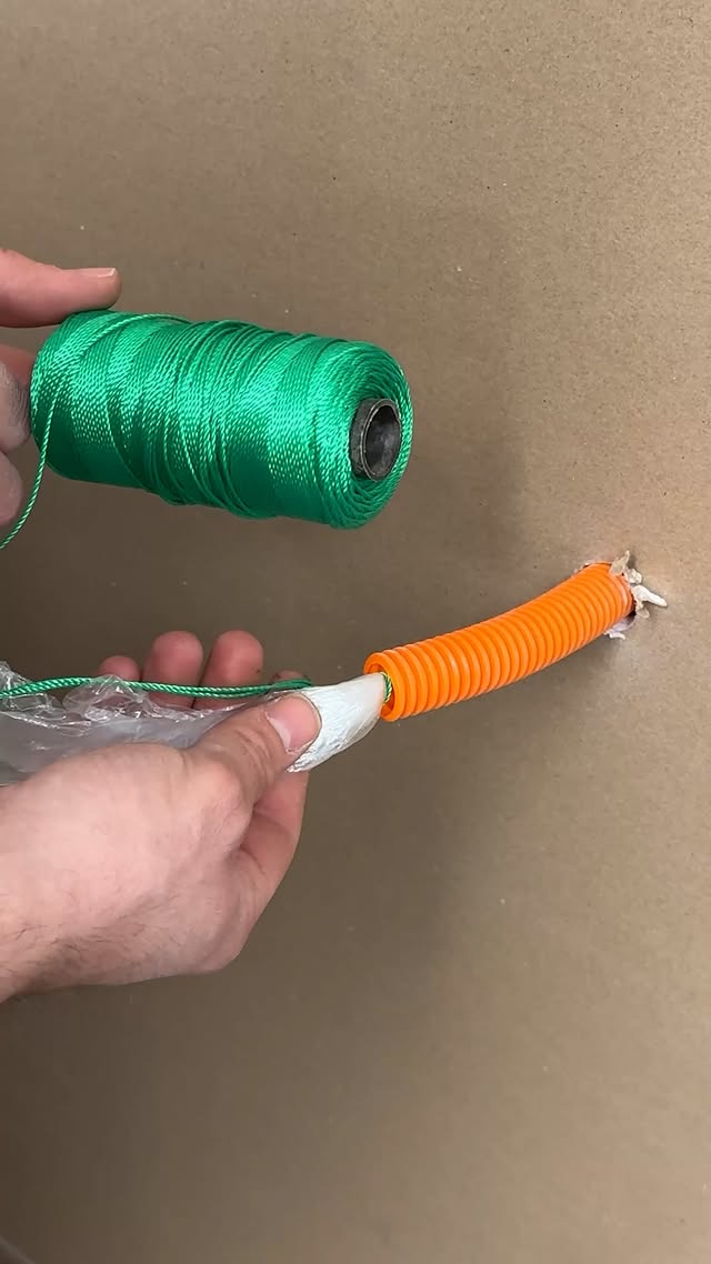 Vacuum hack for pulling cables through pipes 🔌 #diy #cable #pipe #trick