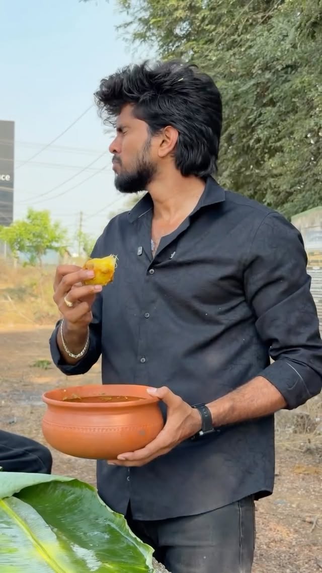 Ever tried this Juicy, Tangy Mango🥭🤤 . . . . . . . . . . . . #viral #reels #foodie #food #explore