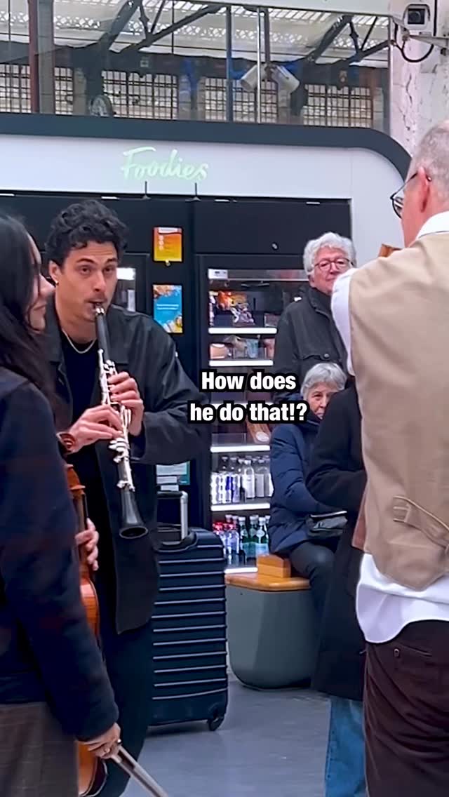 Wow.. 🤯 @mtirabosco and his pan flute 👏 @charles.gaugue 🎻 @maximeramic 🎻 @cassandra_teissedre 🎻 @sen…