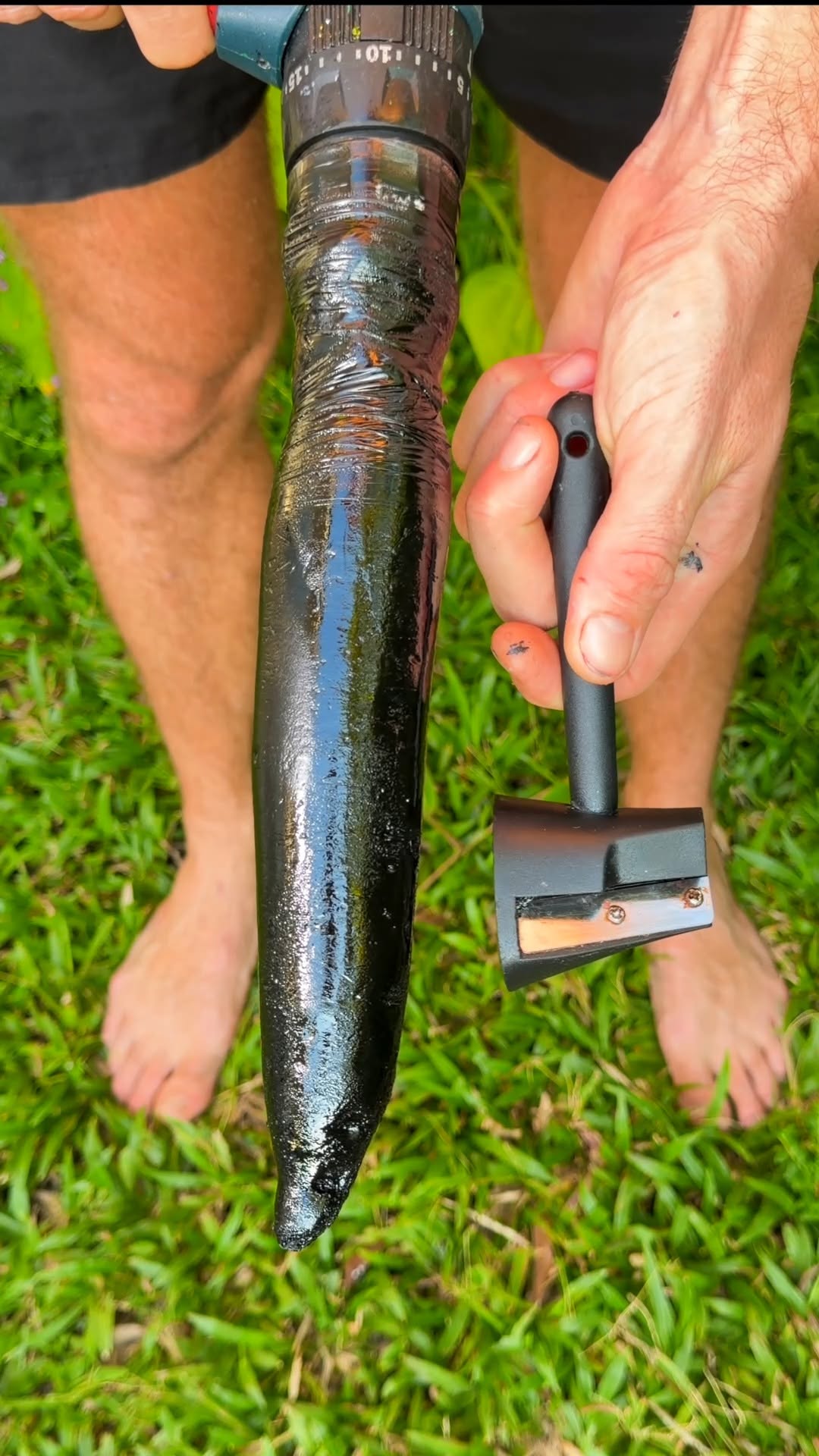 Black veggie vs sharpener #satisfying #tool #asmr