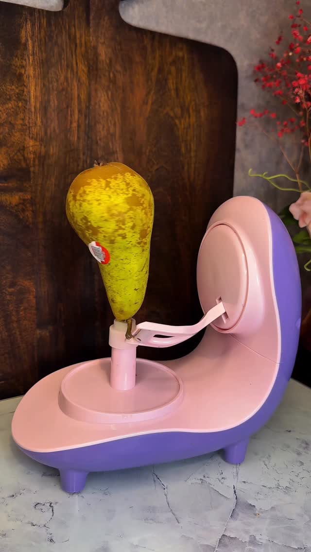 I wanted to peel a pear. #asmr #food #cooking #asmrsounds