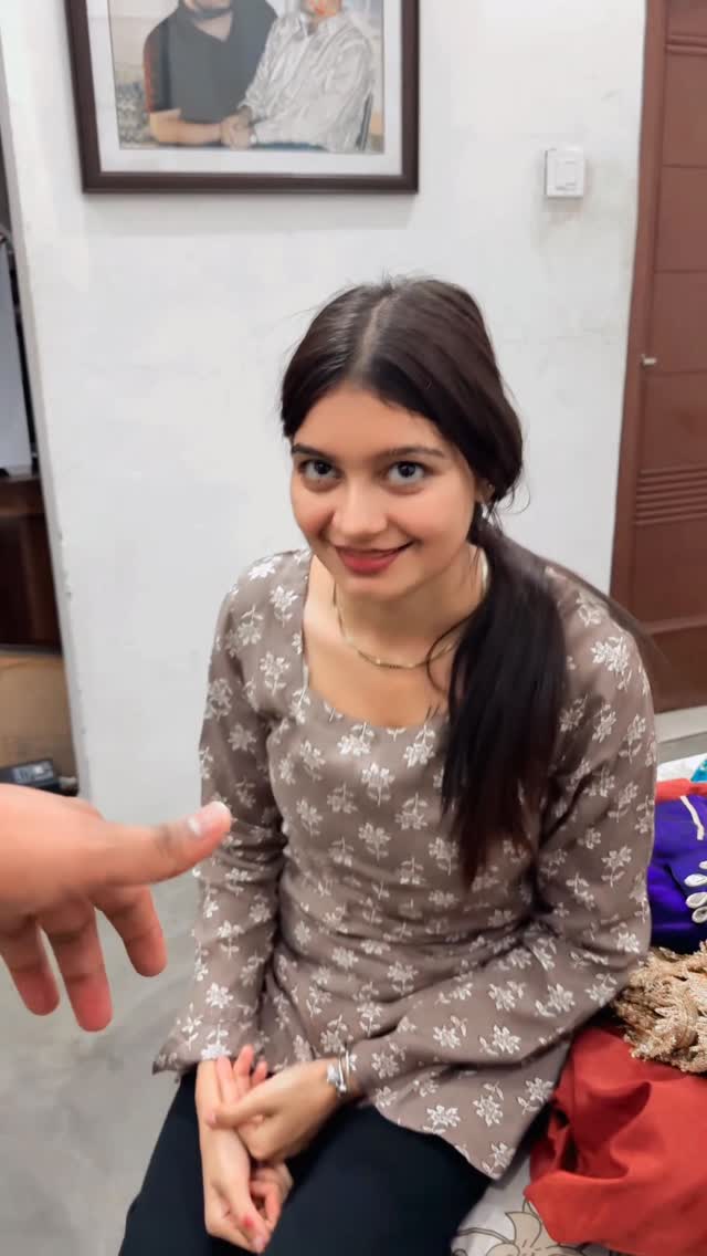 Wife to Dar gyi 🥹🤣 Tag someone @uniquecoupleav_ 💖🥹 #couple #trendingreels #wife #love viralvideos co…
