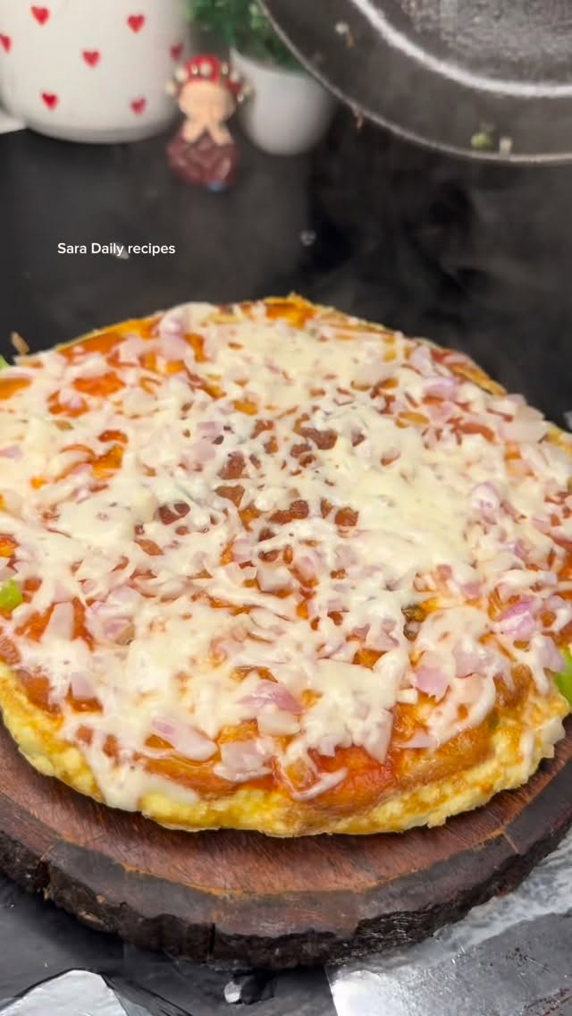 Egg Bread Pan Pizza | Easy Breakfast Recipe Ingredients🔽 Bread Eggs Onion Pizza sauce Mozreela Chees…
