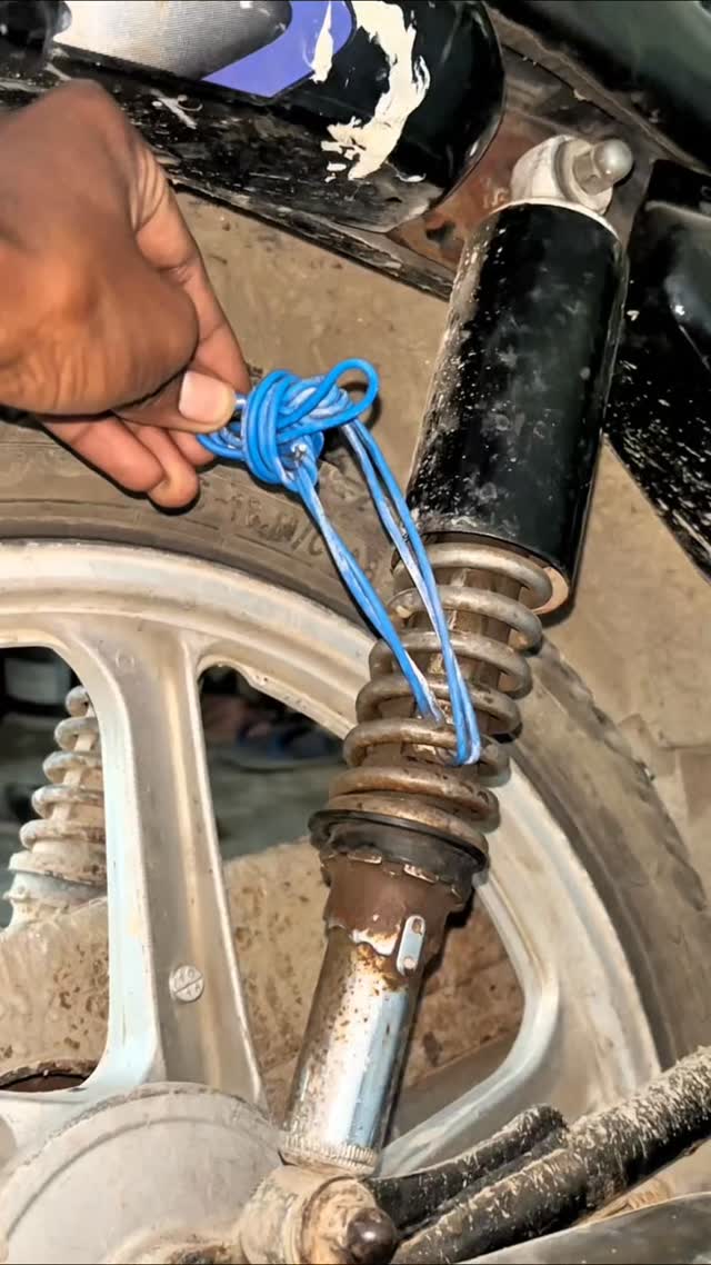 Very useful Trick! Smart Hack to Adjust Your Motorcycle Spring Height! This video shows a very usefu…