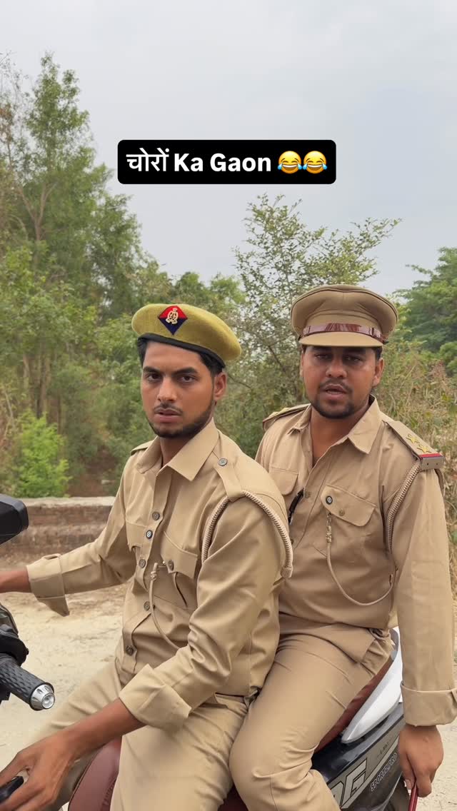 Police Wale ko to chord Dete yr 😭😂 Follow For more @oye.alii_ Thank you For 100K Followers 😍 Choro k…