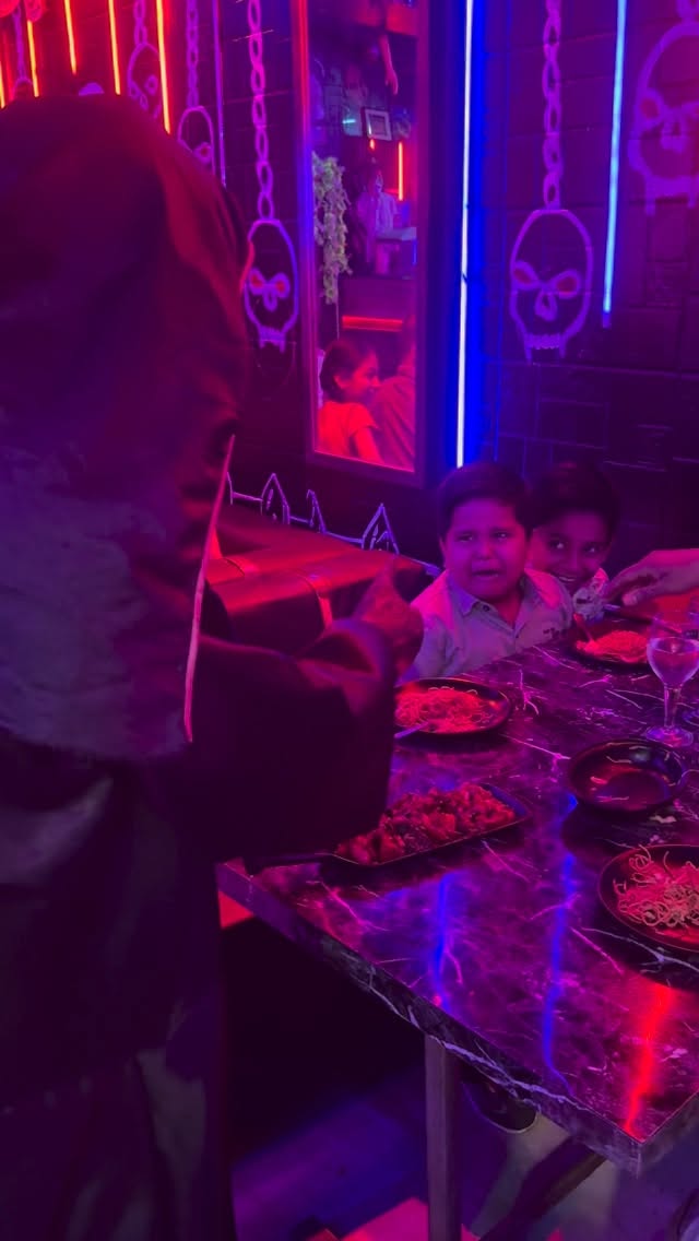Kankal Horror restaurant in varanasi #viral #instadaily #explorepage #kankalhorrorrestaurant #viral