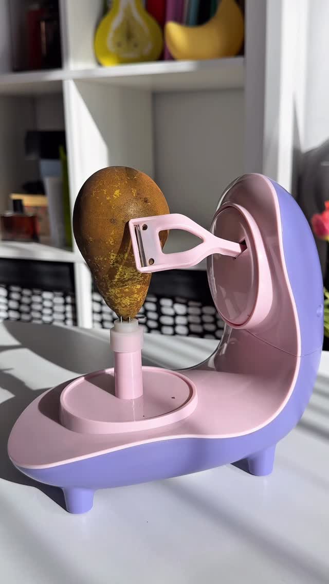 I wanted to peel a pear. #asmr #food #cooking