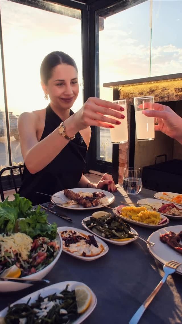 Nadas’ta Muhteşem Bayram İki meze ortaya salata mangal su buz sadece 700 TL Rezervasyon yaptırmayı u…