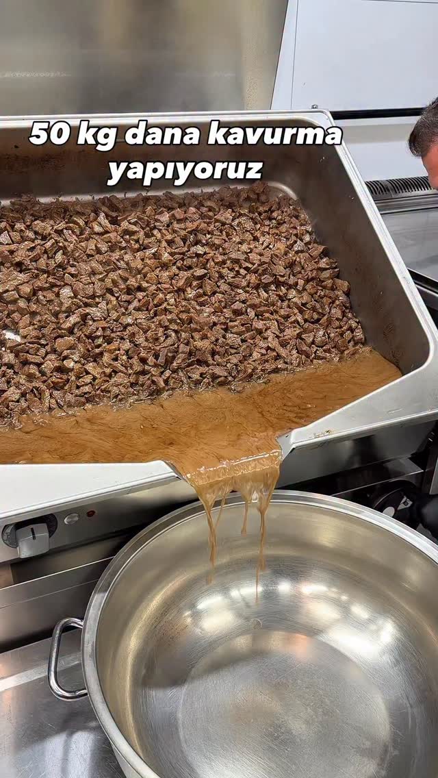 50 kg dana kavurma yapıyoruz 😎 Haftaiçi Kahvaltı Servisi 07.30 - 11.30 Öğlen Servisi 11.30 - 17.30 A…