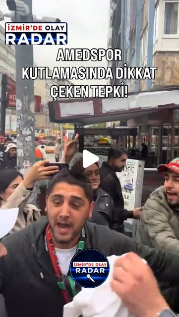 Amedspor’un Süper Lig’e yükseliş kutlamaları sırasında dikkat çeken bir an yaşandı. Kutlamalar devam…