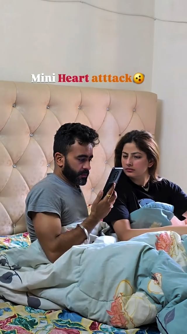 Mini heart attack kisse kehte hai aaj pata laga 😶‍🌫️😶‍🌫️ . . . . . . #CoupleComedy #HusbandWife #Rel…
