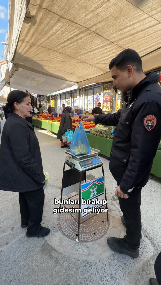 Eksik tartıya geçit yok. ⚖️ Zabıta ekiplerimiz pazarlarımızda sıkı denetimde. Mevzuata aykırı satış …