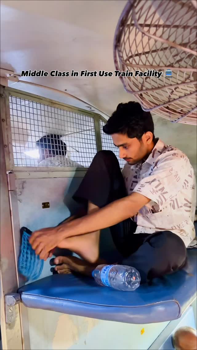 Pehli baar baitha thai yaar😅 #marwadicomedy #explore #trainforlife #virelreels