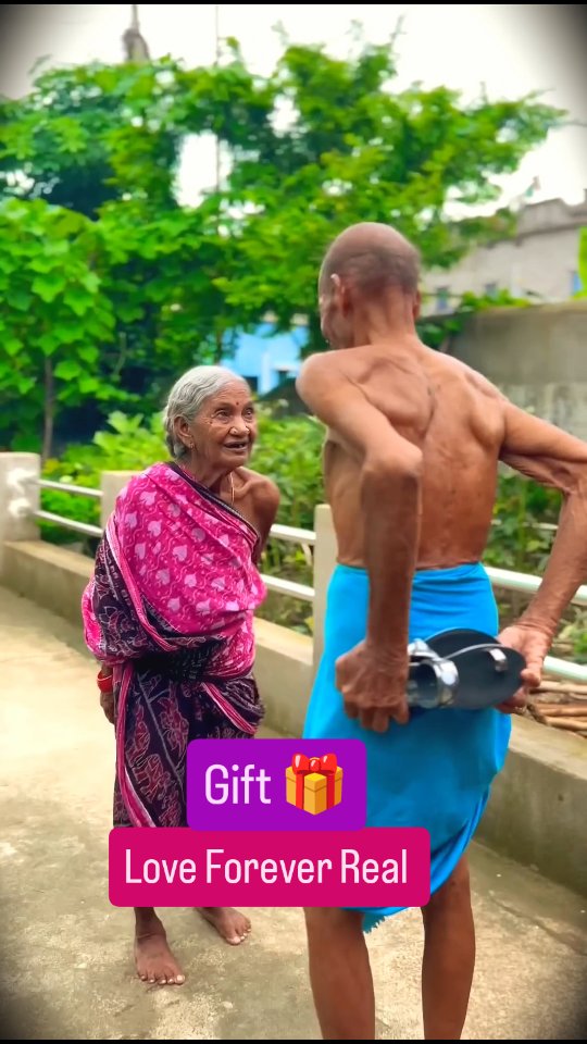 Duniya Ka No1 Jodi 👌 Dada Ji Dadi Maa Ka Cute Love 😘 Pehla Gift For Dadi Maa