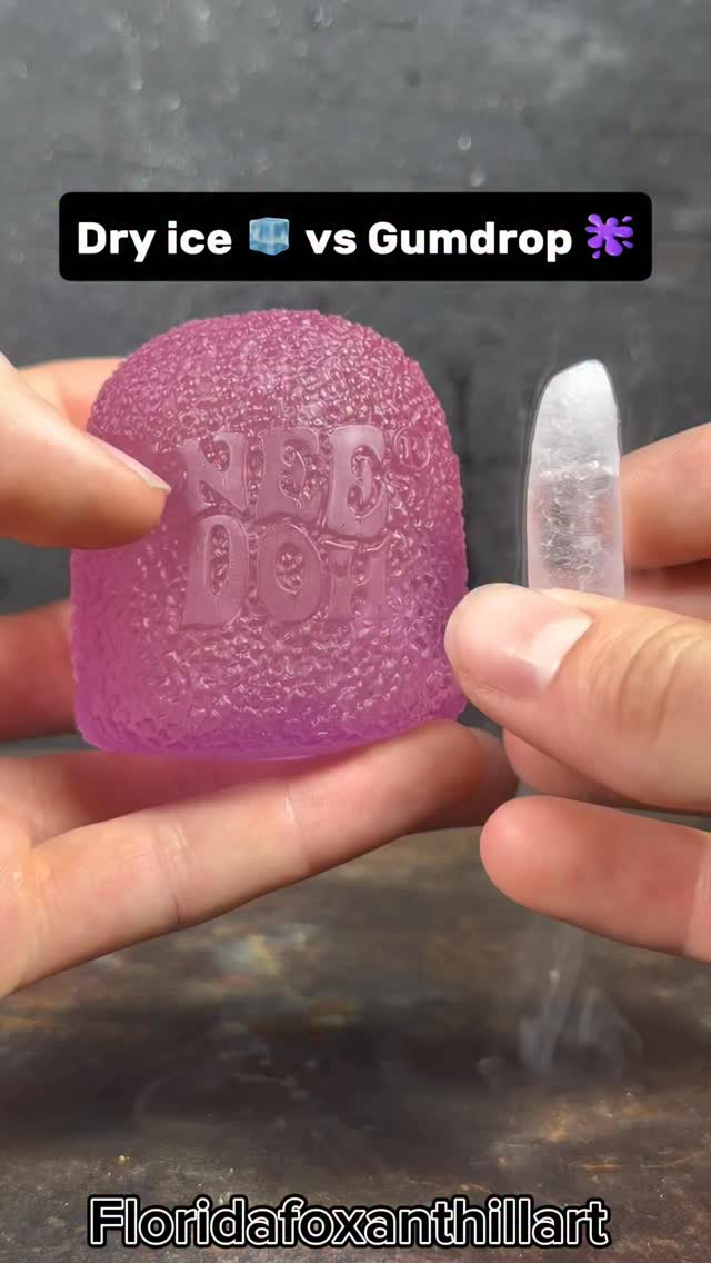 Dry ice 🧊 vs Gumdrop 🫟 #Satisfying #Experiment #Needoh #ASMR #DryIce