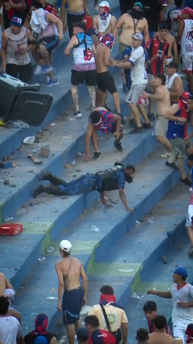 #Apertura2026 | ¡IMPACTANTE! 😮 Terrible esto. Momento exacto en donde un efectivo de los casco azule…
