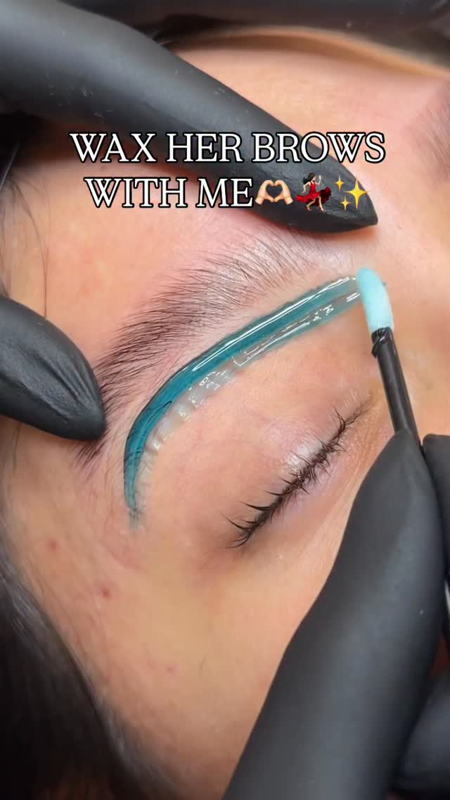 What do we think?👀 #brows #eyebrows #browwax #eyebrowwax #waxing