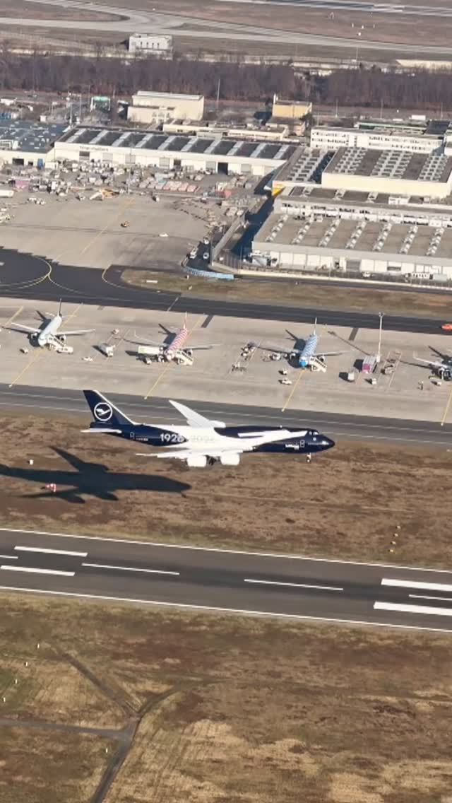 Happy Birthday @lufthansa and to the next 100 years! This is probably the best birthday present ever…
