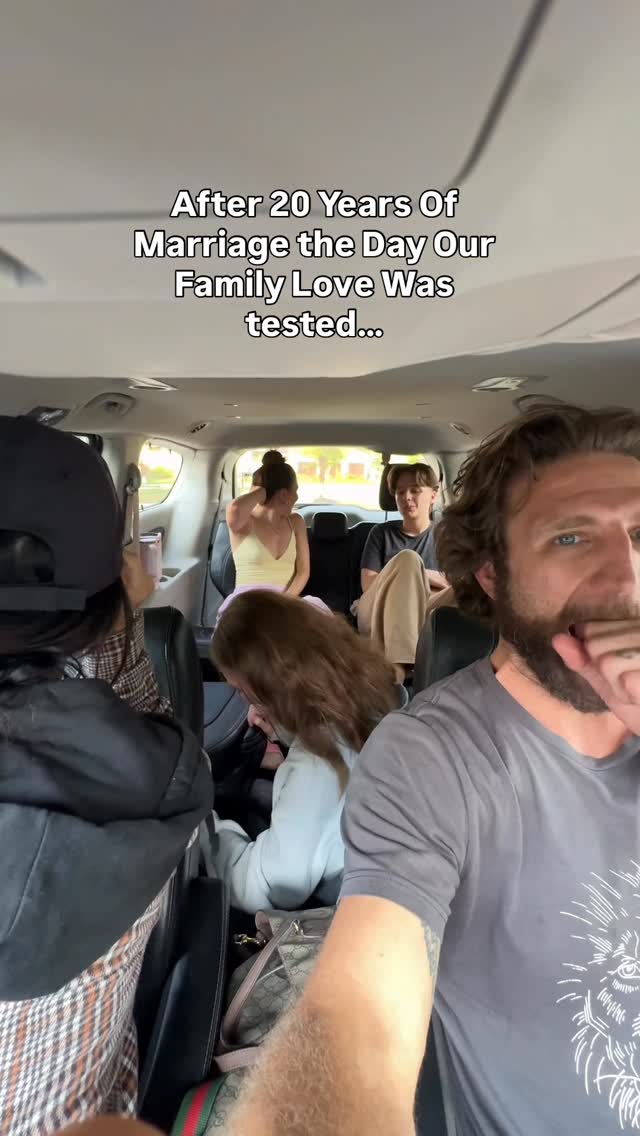 Be Honest Who Kept it Together The Best… #couplecomedy #funny #family #lmao #wow