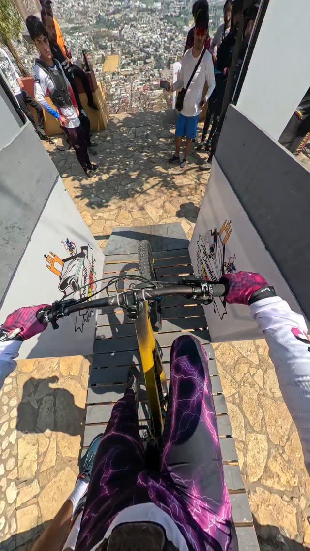 Sports pin