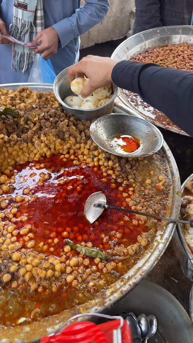 Chickpeas chaat with eggs and extra gravy #chaat #chickpeas #food #fyp #shorts