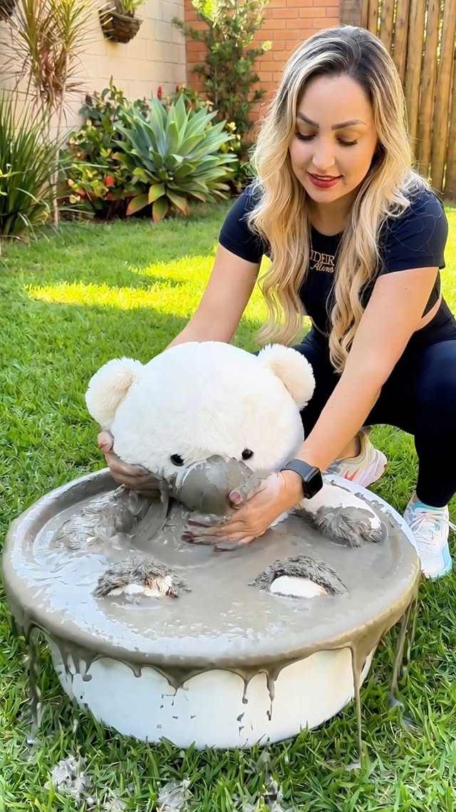 Turn a Teddy Bear Into Beautiful DIY Garden Decor 🧸🌹🌿