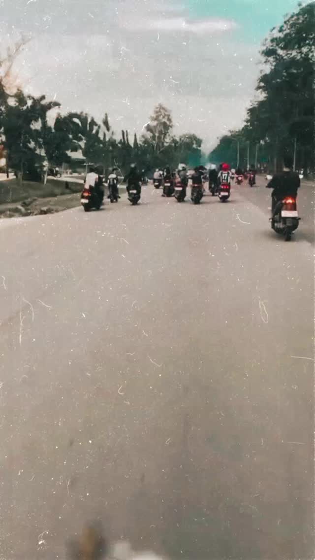 Ternyata begini kronologi aslinya.. 🧐 Gimana menurut kalian aksi pak satpam ini ?