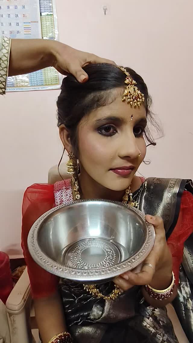 “Soft glam bridal magic with timeless elegance ✨💄" Waterproof testing 💫 ✨ #BadamiMakeupArtist #Hubli…