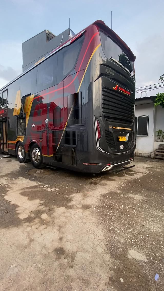 Double Decker 19 seat konfigurasi 🙌🌹 #bus #busmania #juragan99trans #Fantrevel #coachlife