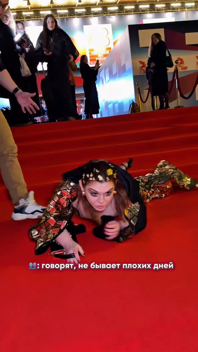 Падаю, но всегда встаю @liya_actress Смелая актриса и продюсер кино, оставайтесь со мной 🫶☺️ Макияж …