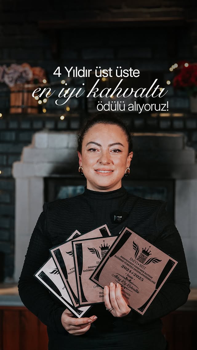 4 yıldır üst üste İzmir’in En İyi Kahvaltı ödülünü alıyoruz! İyi ki varsınız 🤍 🍳 Sınırsız Köy Kahval…
