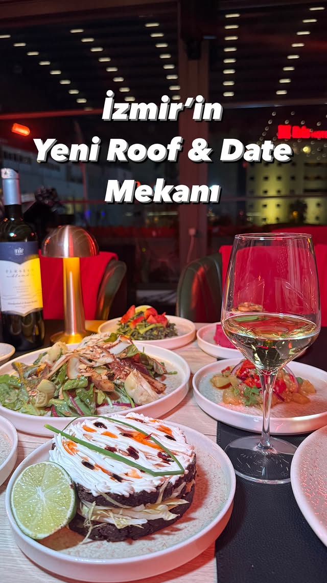 İzmir’in yeni roof & date mekanına gidiyoruz 😍 Alsancak’ta Mimarlar Odası’nın terasında yer alan @ka…